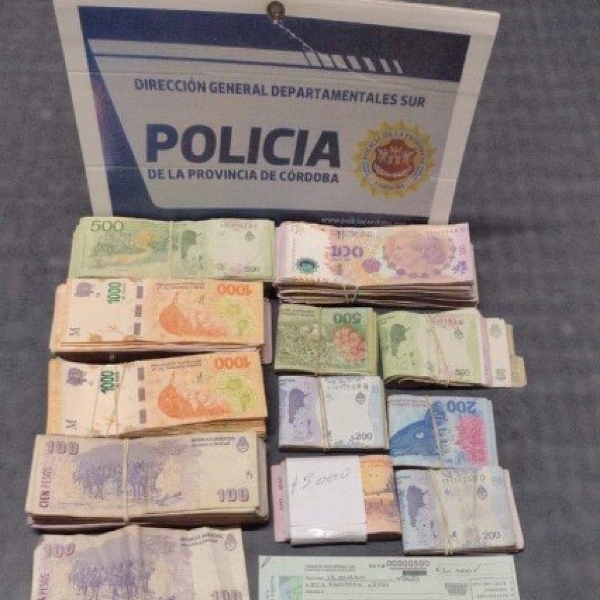 RECUPERAN DINERO SUSTRAÍDO EN COMERCIO DE PASCANAS