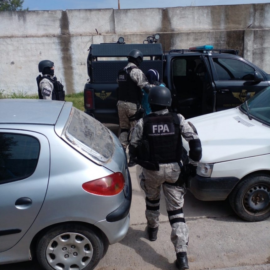 UN DETENIDO Y SECUESTRO DE ESTUPEFACIENTES