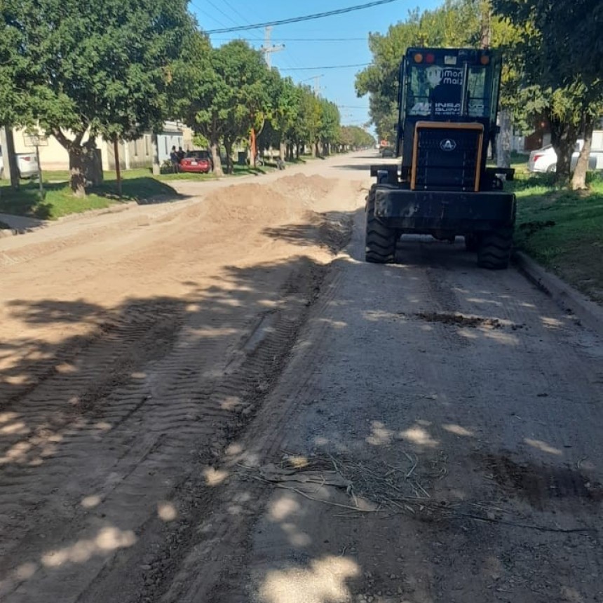 OTRA CUADRA DE PAVIMENTO EN CALLE SAN JUAN