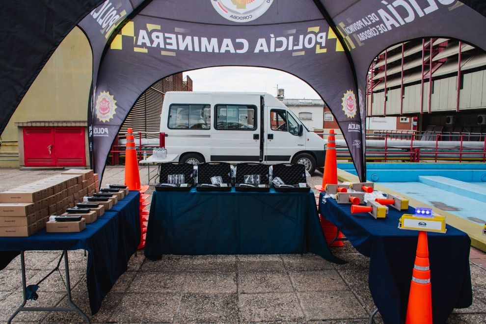 ENTREGA DE EQUIPAMIENTO A LA CAMINERA