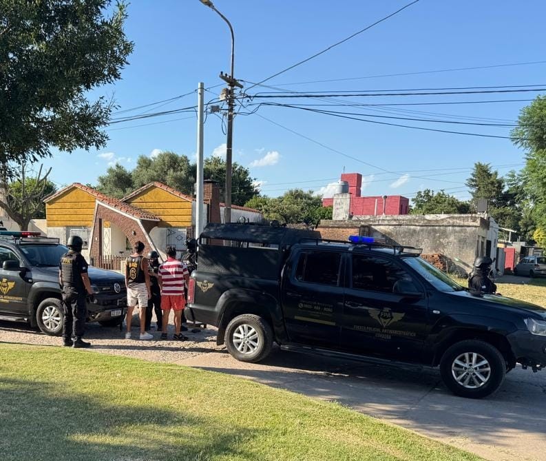 CONTROLES ANTINARCÓTICOS EN INRIVILLE Y LOS SURGENTES