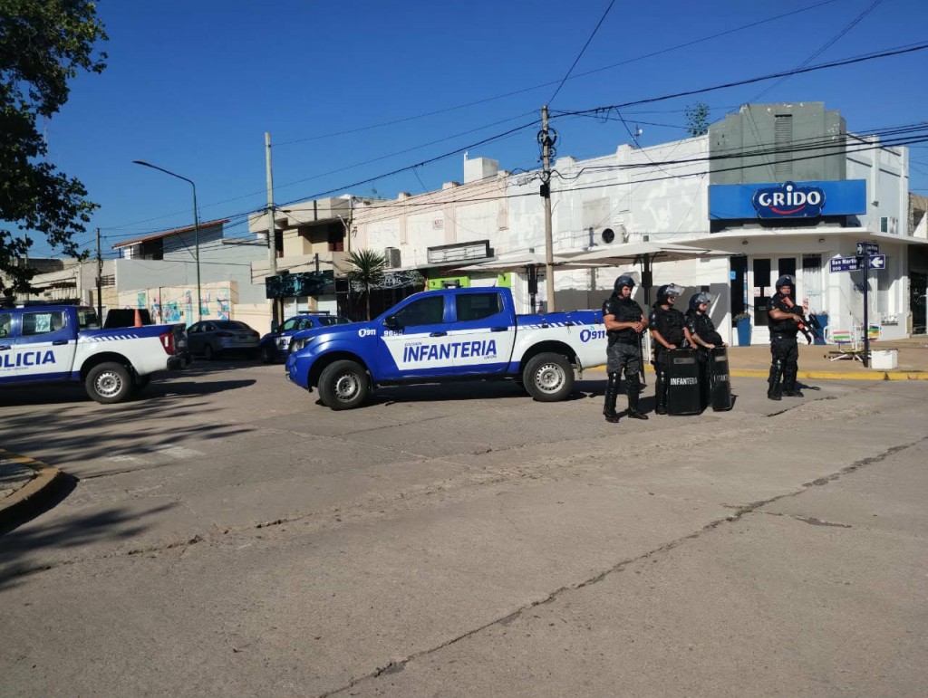 SECUESTRO DE PIROTECNIA EN MAXIKIOSCO