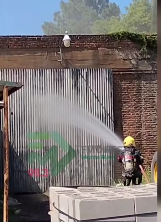 INCENDIO EN EL CORRALÓN MUNICIPAL DE MONTE BUEY