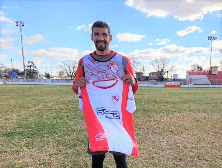 JORGE NEWBERY APUESTA POR SALAZAR