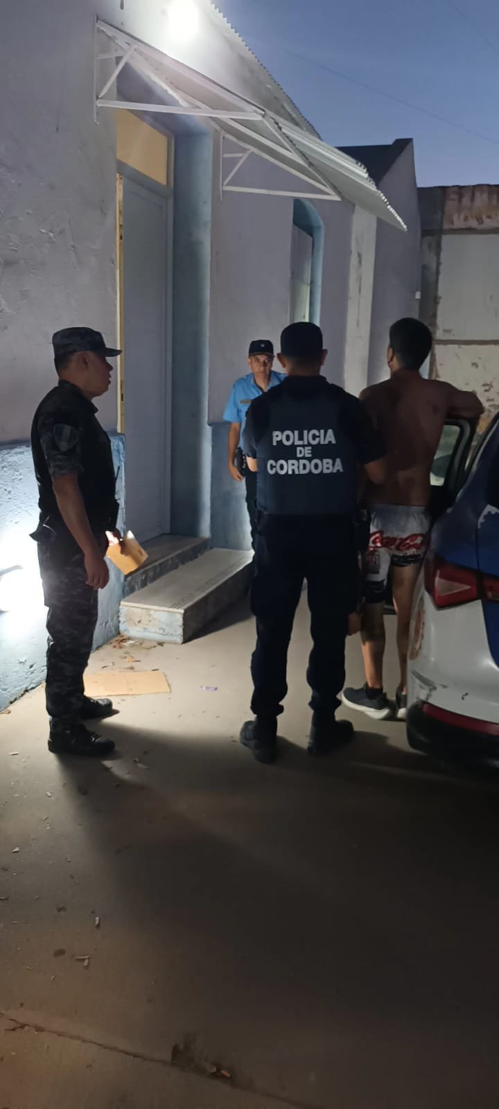 BELL VILLE: RIÑA EN LA VÍA PÚBLICA