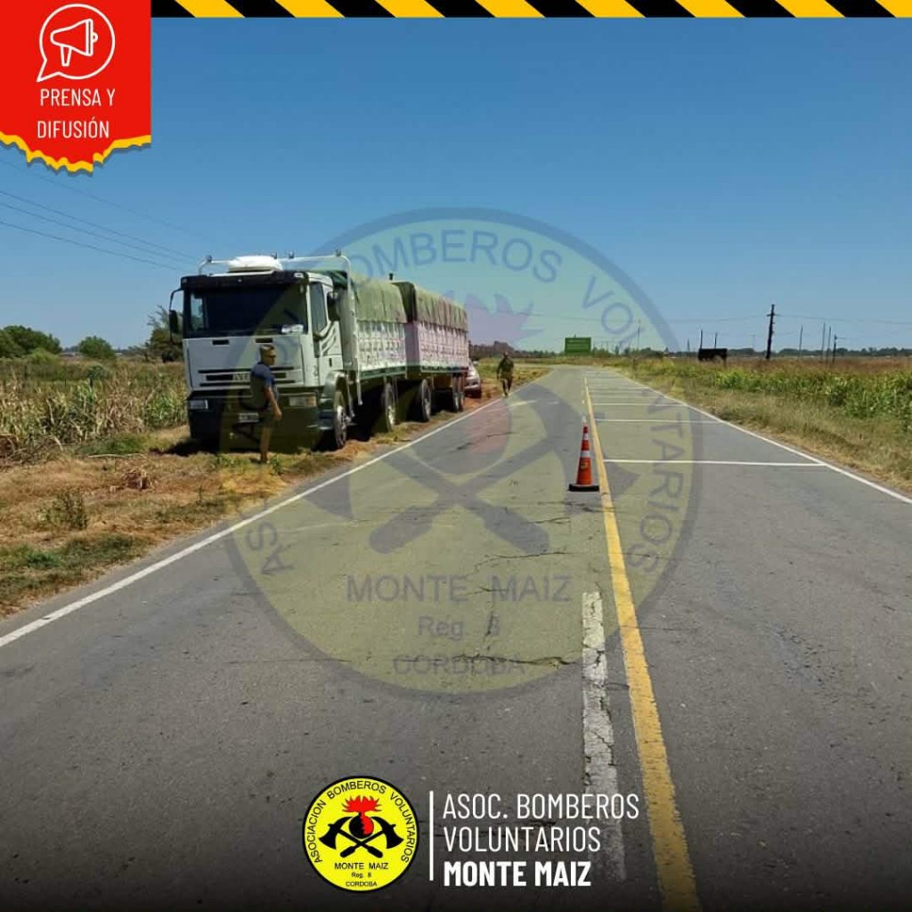 CAMIÓN QUEDÓ VARADO EN RUTA 11 A LA ALTURA DE LA CURVA