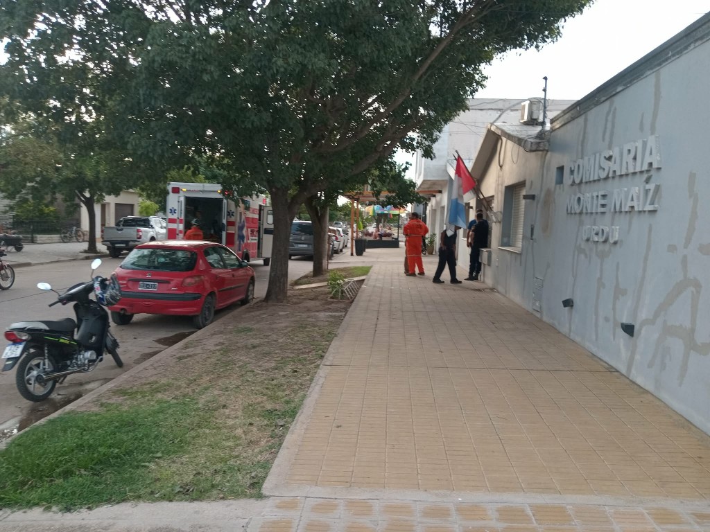 UN HOMBRE SUFRIÓ UNA CAÍDA EN LA COMISARÍA