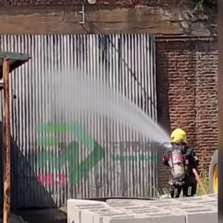 INCENDIO EN EL CORRALÓN MUNICIPAL DE MONTE BUEY