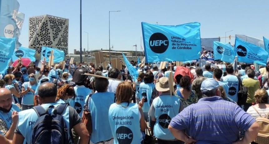 LA UEPC PIDE UN 60% DE AUMENTO