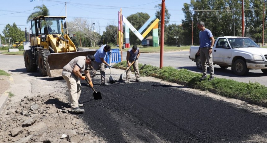 TRABAJOS DE BACHEO EN AVENIDA JUAN DOMINGO PERÓN