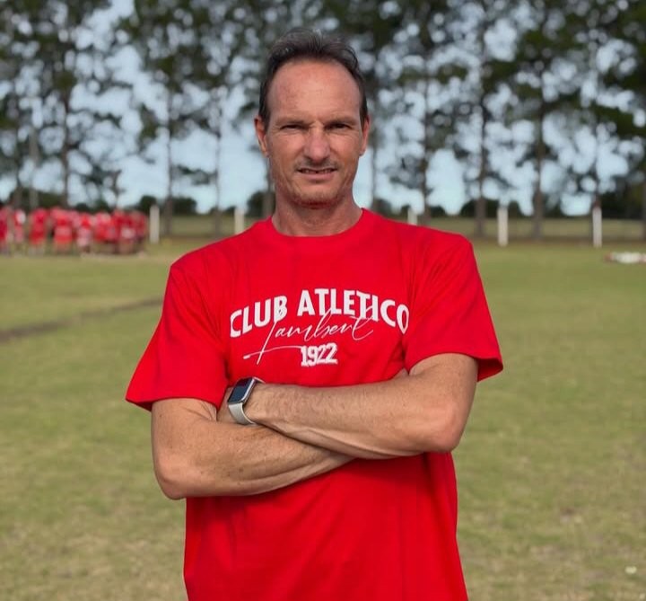 LAMBERT PRESENTÓ A DAVID CERUTTI