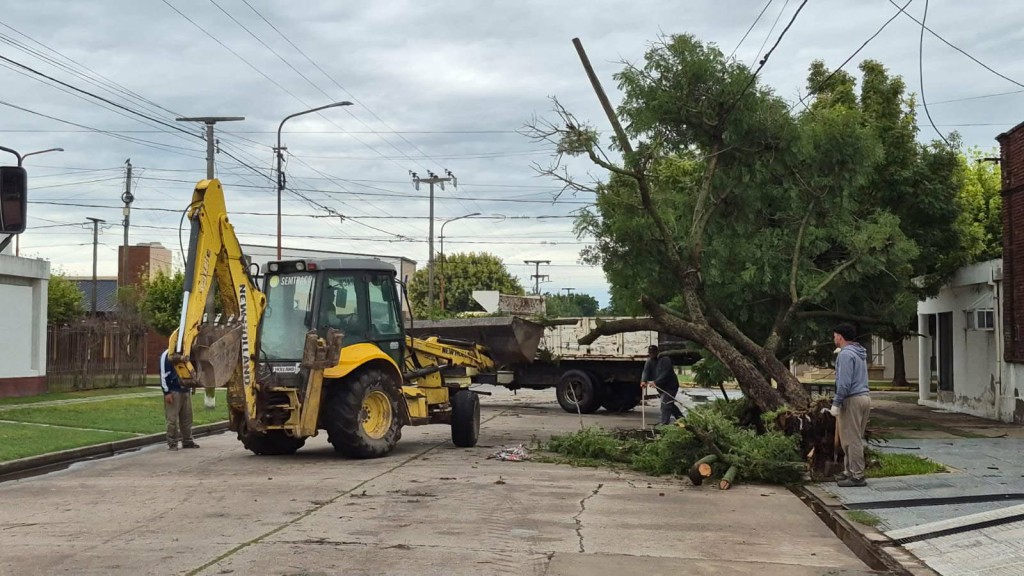 EL PASO DE LA TORMENTA EN MONTE MAÍZ