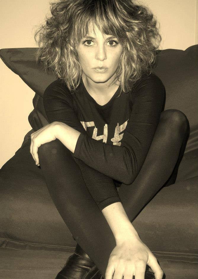 MANI PAOLONI LLEVA SU VOZ A BRASIL