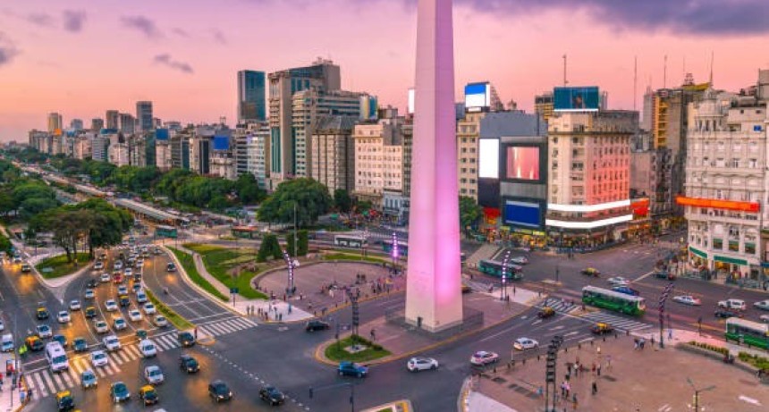 MÁS TURISTAS PERO MÁS AUSTEROS QUE EL AÑO PASADO