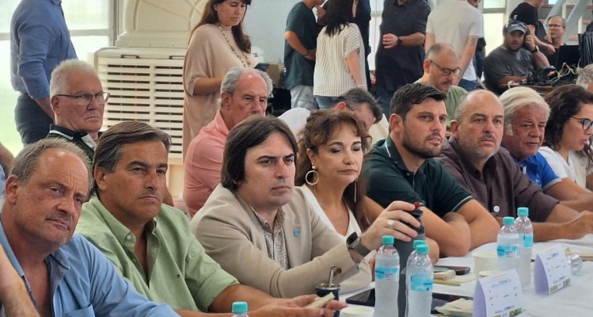 CONINAGRO C&Oacute;RDOBA: MESA DE TRABAJO EN LEONES