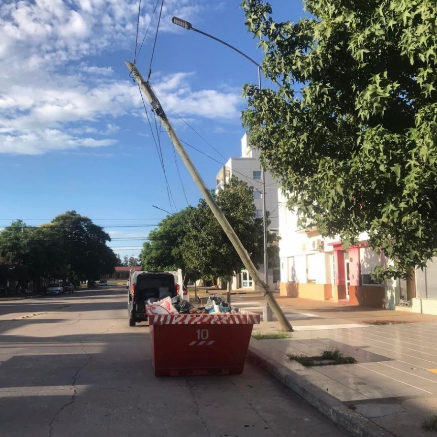 POSTES CON RIESGO DE CAÍDAS EN LA REGIÓN