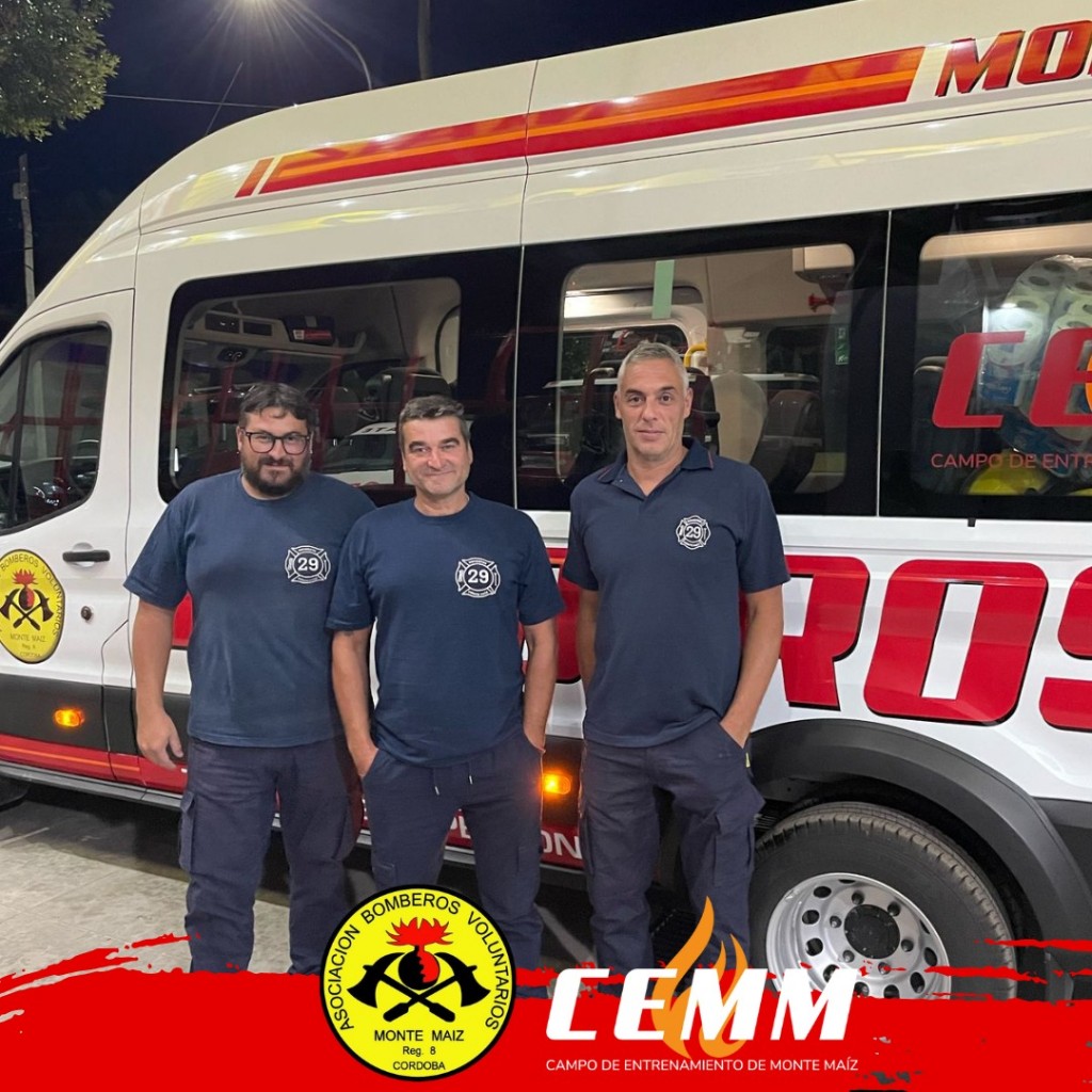 BOMBEROS DE MONTE MAÍZ A LA ZONA DE BAHÍA BLANCA