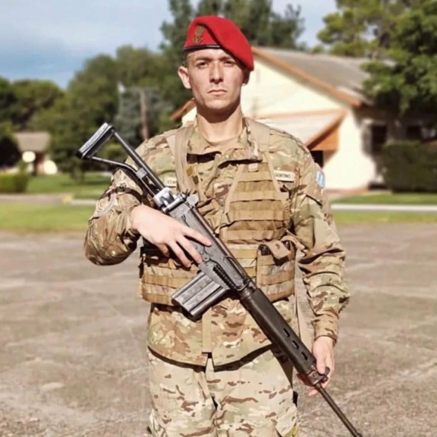 SE ALIST&Oacute; EN EL EJ&Eacute;RCITO DE UCRANIA Y SE VA A LA GUERRA