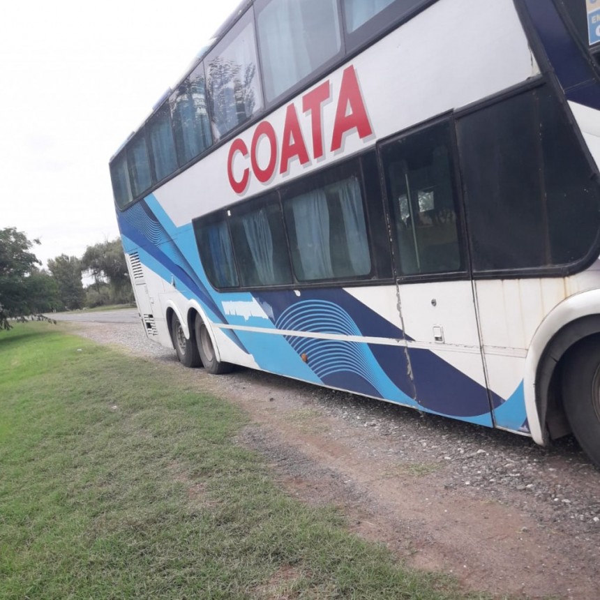 COLECTIVO VARADO EN CORRAL DE BUSTOS