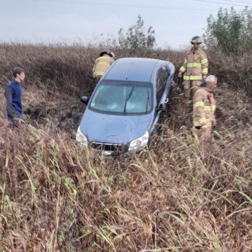 VUELCO EN SOLITARIO EN RUTA PROVINCIAL Nº11
