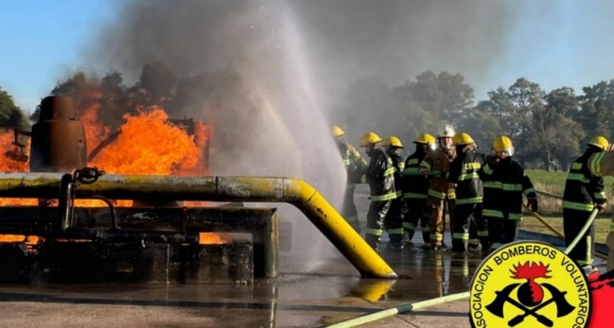 ASPIRANTES MUJERES EN BOMBEROS DE MONTE MAÍZ