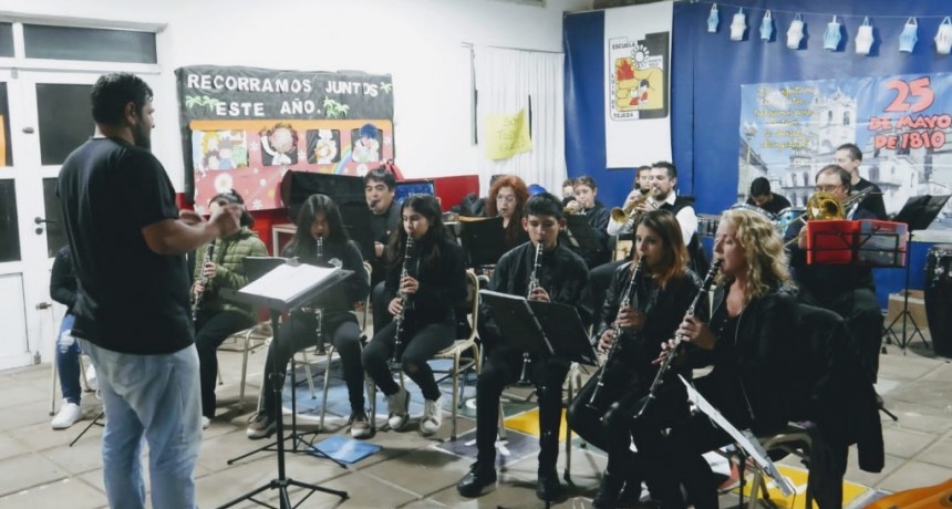 CELEBRACIÓN DEL 25 DE MAYO CON LA BANDA MUNICIPAL