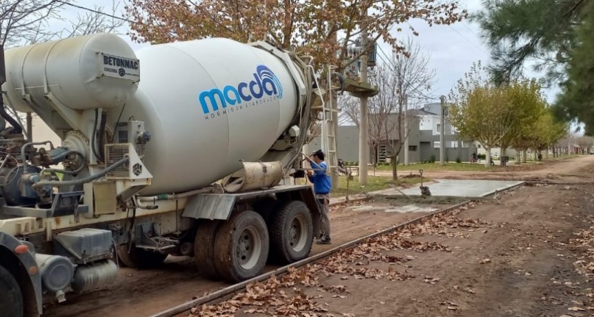 METROS FINALES DE PAVIMENTACIÓN EN BARRIO DON ADOLFO