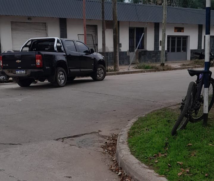 COLISIÓN ENTRE CAMIONETA Y BICICLETA