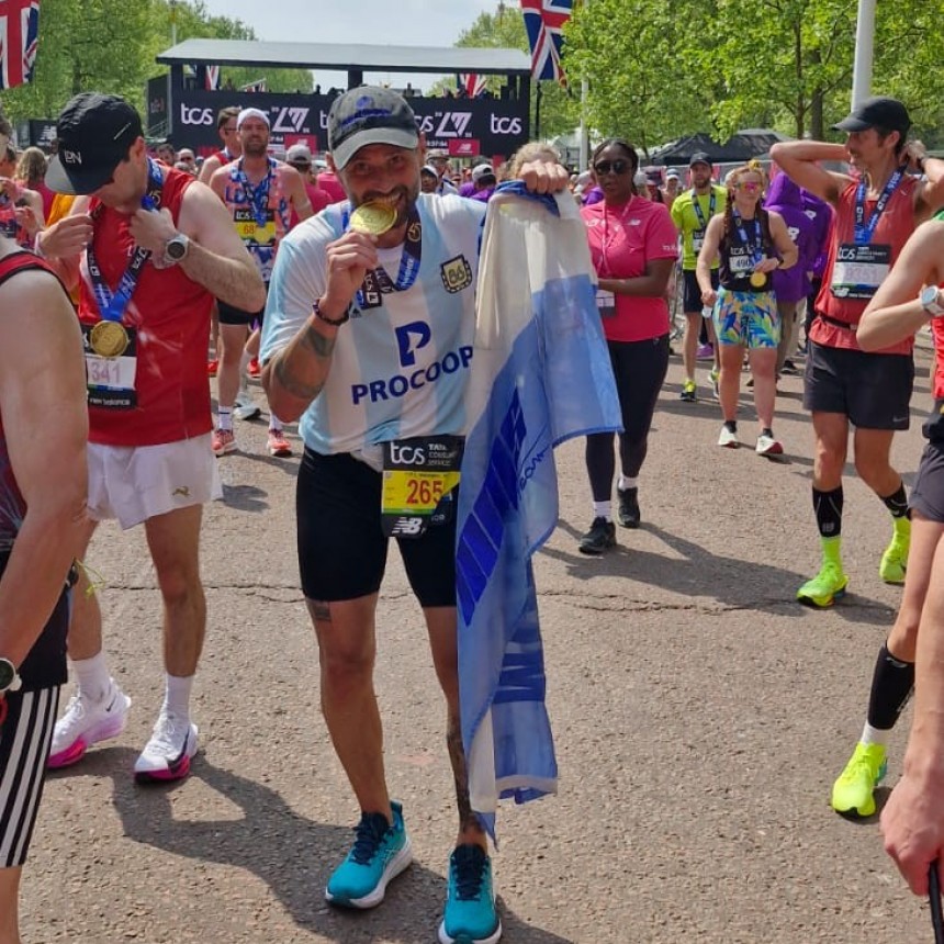 ATLETA DE MONTE MAÍZ EN LA MARATÓN DE LONDRES