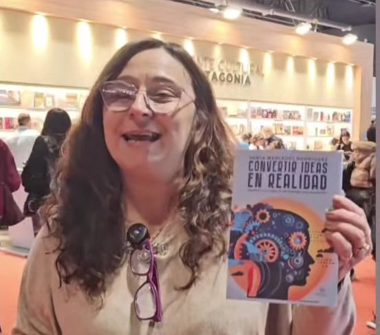 SONIA RODR&Iacute;GUEZ PRESENT&Oacute; SU LOBRO EN LA FERIA DEL LIBRO