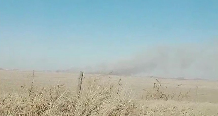 INCENDIO DE MAGNITUD EN ZONA RURAL