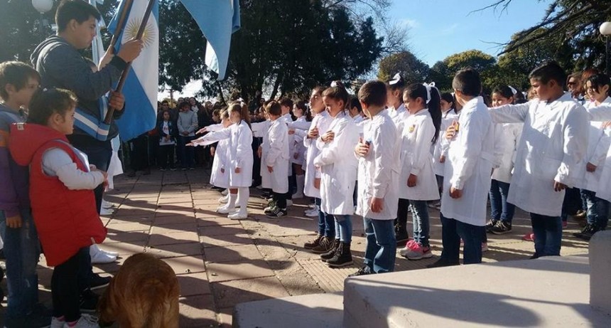 ACTO OFICIAL POR EL DÍA DE LA BANDERA