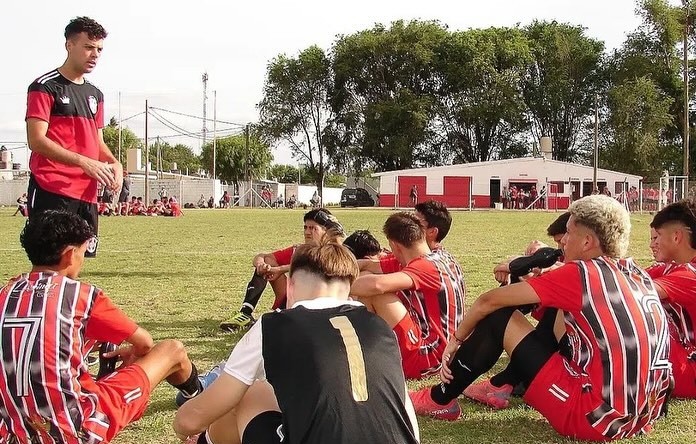 INDEPENDIENTE DE PASCANAS YA TIENE DT