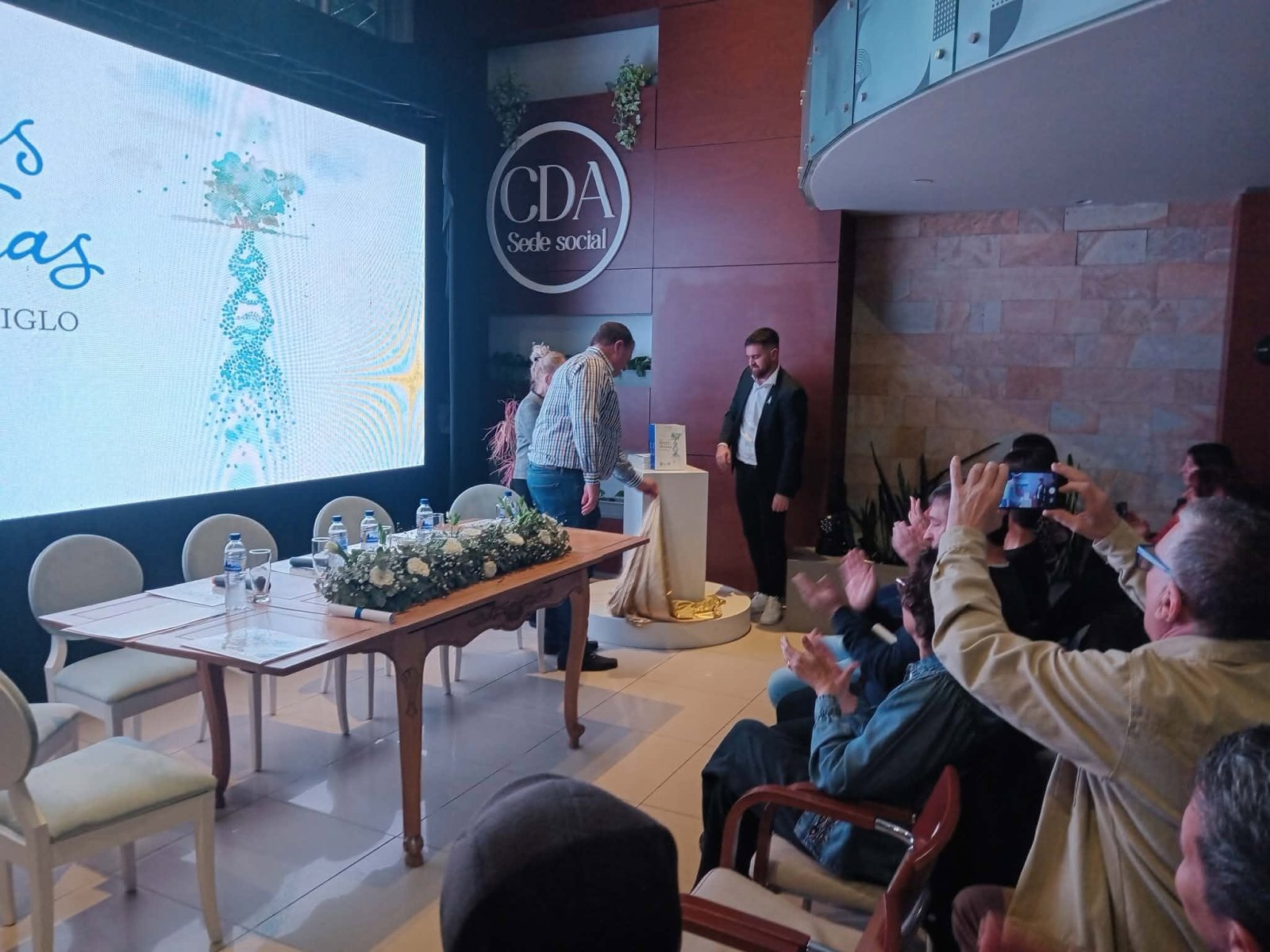 EL LIBRO DEL CENTENARIO DE ARGENTUNO YA ES UNA REALIDAD