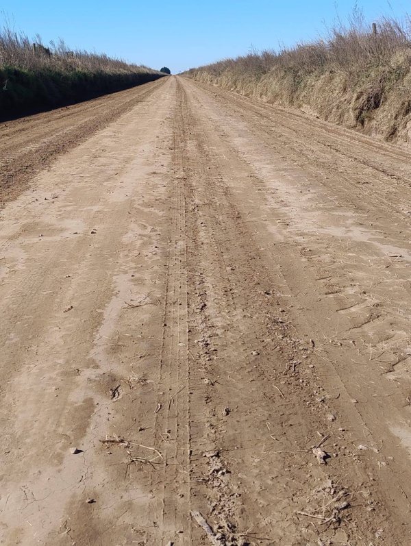 SIGUEN LAS MEJORAS EN LOS CAMINOS RURALES