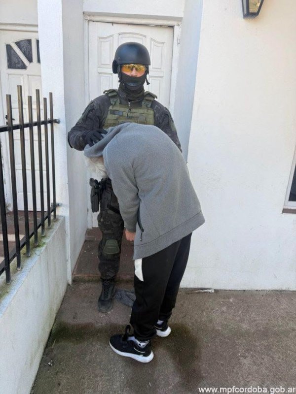 FPA DETUVO A UN PELUQUERO EN JUSTINIANO POSSE