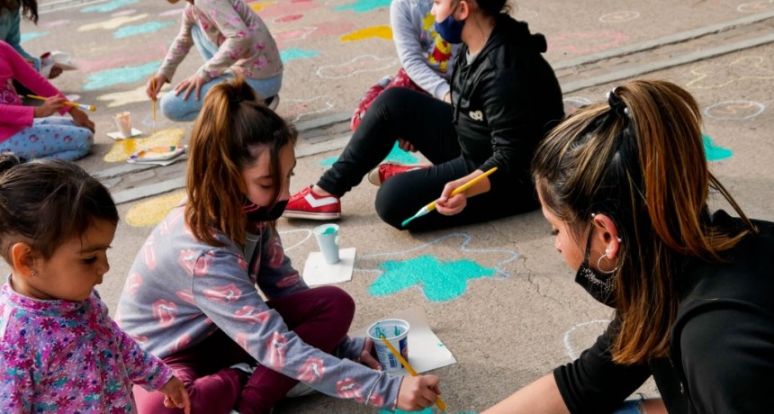 INTERVENCIÓN ARTÍSTICA EN EL PASEO