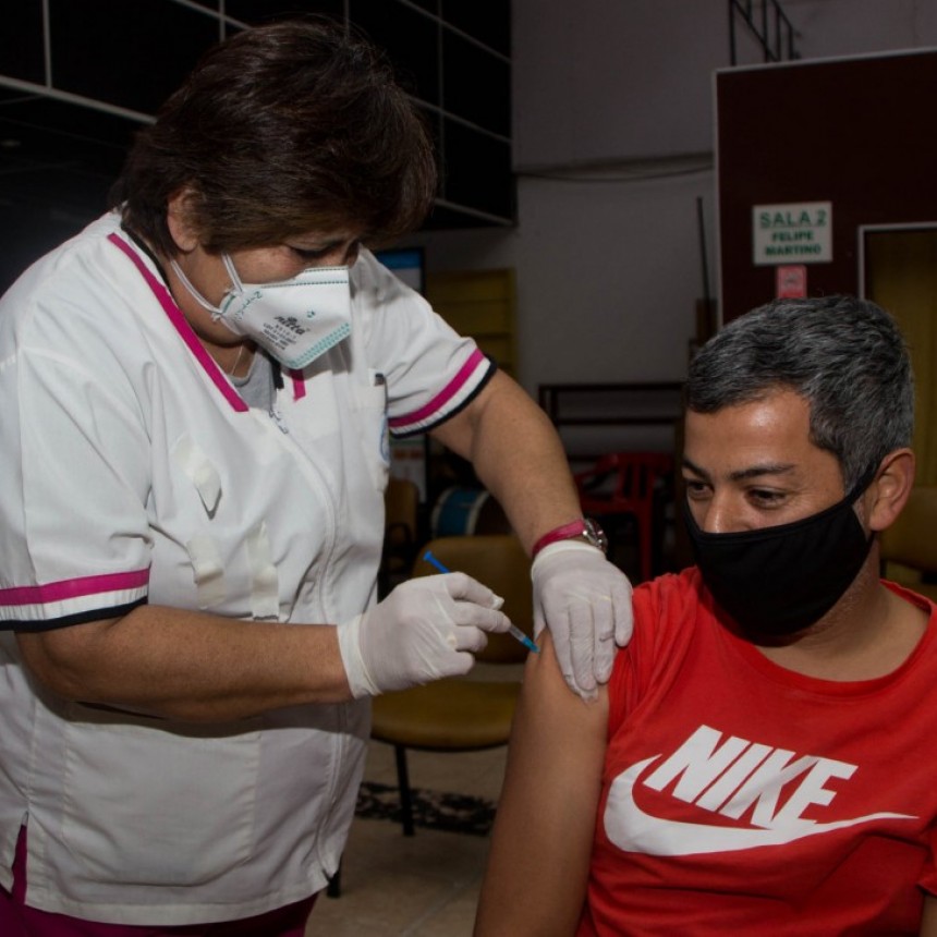 APLICARON 240 DOSIS DE SINOPHARM SEGUNDO COMPONENTE