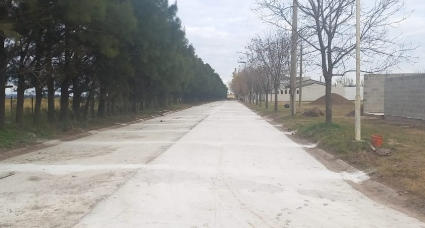 FINALIZÓ LA OBRA DE PAVIMENTACIÓN DE B° DON ADOLFO