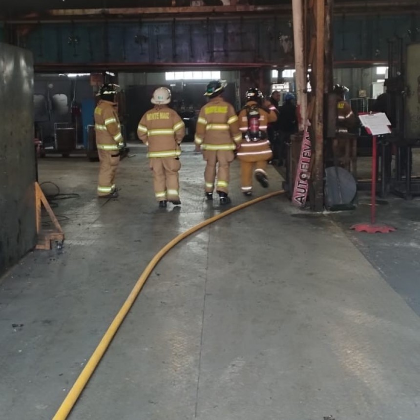 PRINCIPIO DE INCENDIO EN UNA FÁBRICA