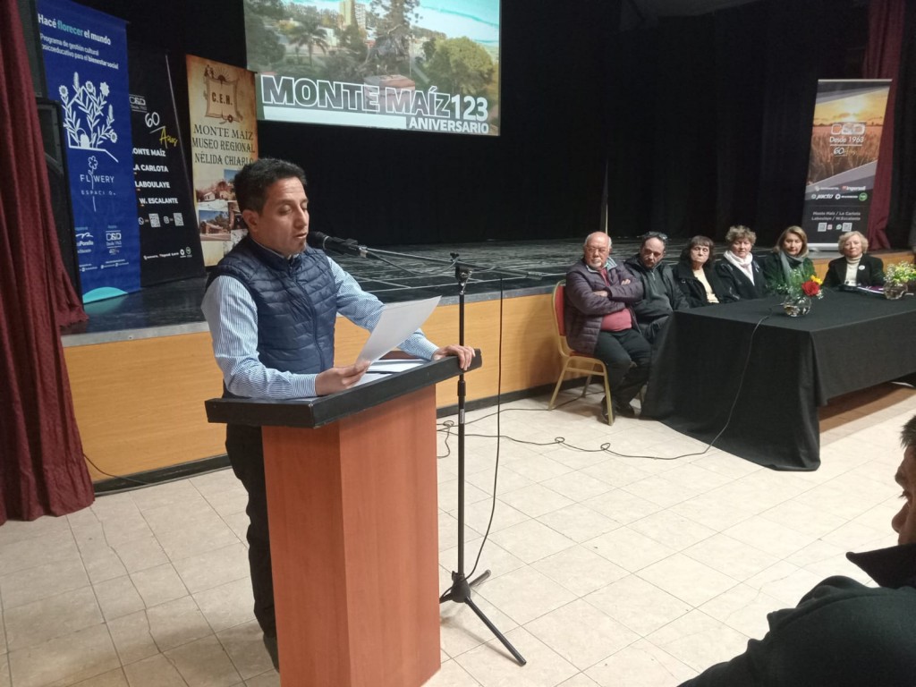 HOMENAJE A LA MEMORIA VIVA DEL PUEBLO 