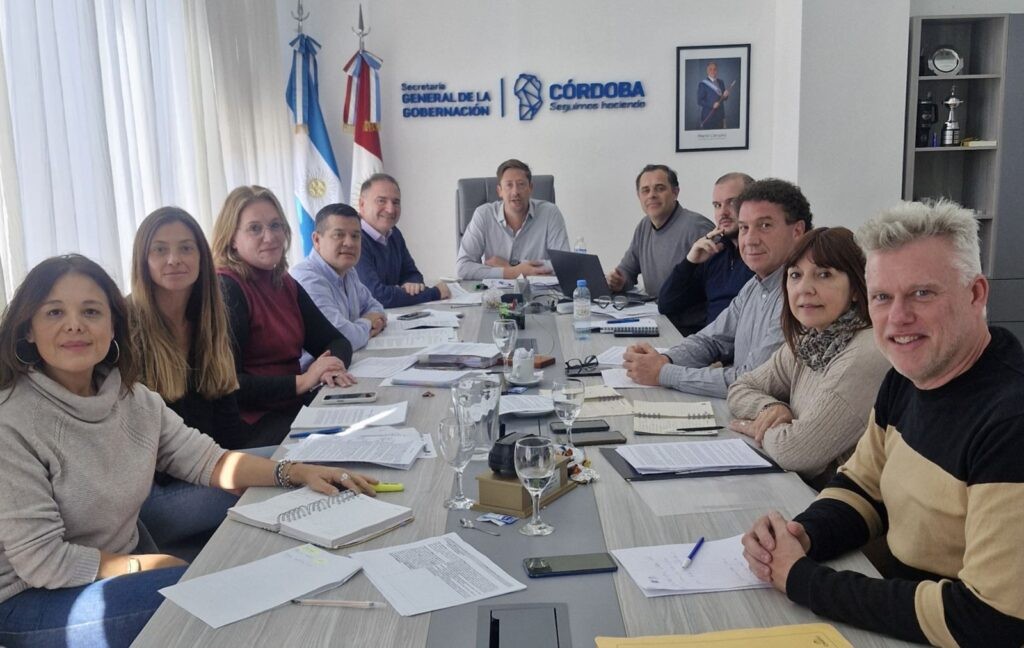 MESA DE DIÁLOGO ENTRE GOBIERNO Y UEPC