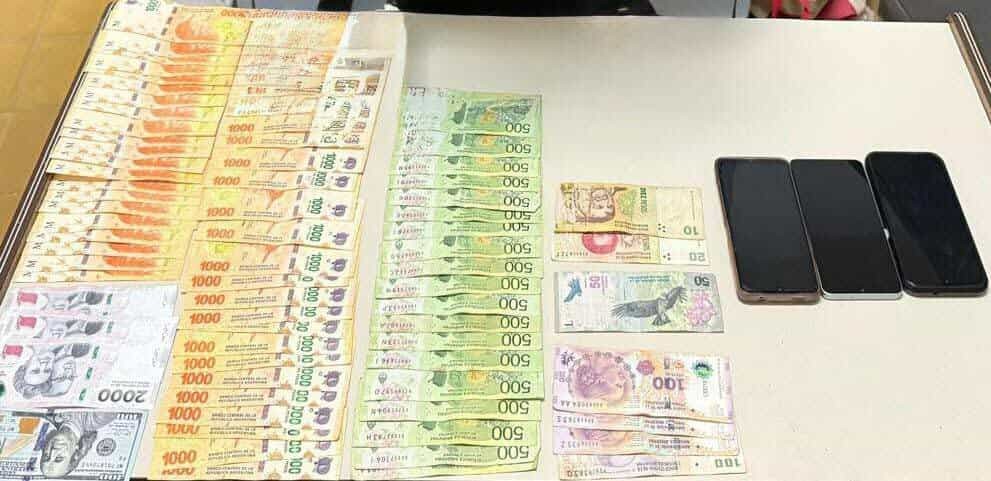 RECUPERAN DINERO ROBADO EN MONTE MAÍZ