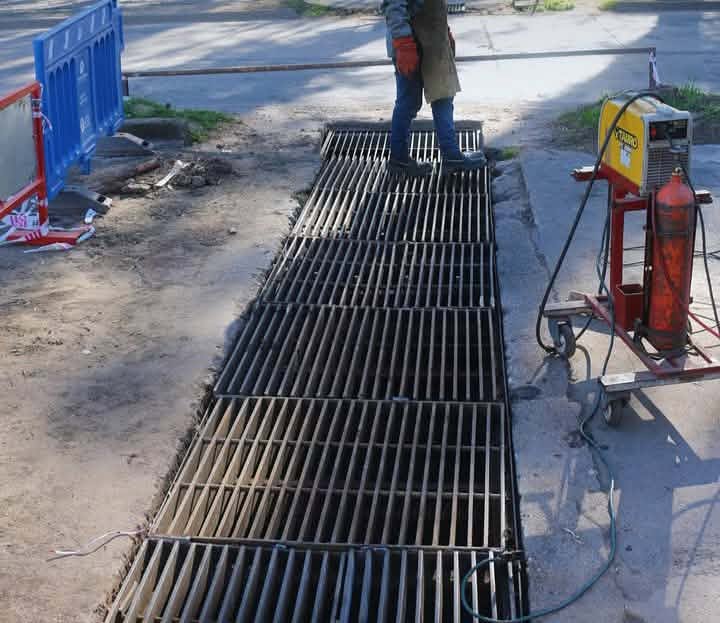 REPARACI&Oacute;N DE COBERTURA DE UN DESAG&Uuml;E