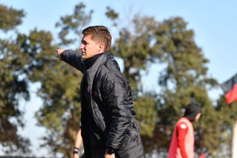 RECREATIVO CONFIRM&Oacute; A SU NUEVO DT