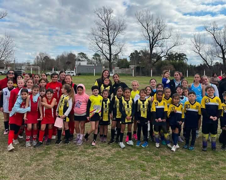 GRAN JORNADA DE HOCKEY EN LAMBERT