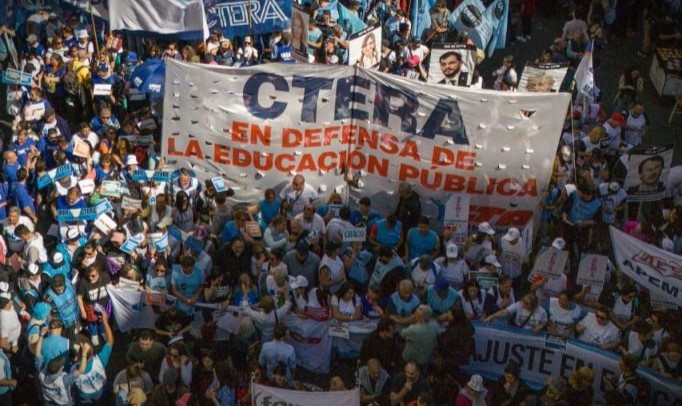 LUNES 3 DE AGOSTO: PARO NACIONAL DOCENTE