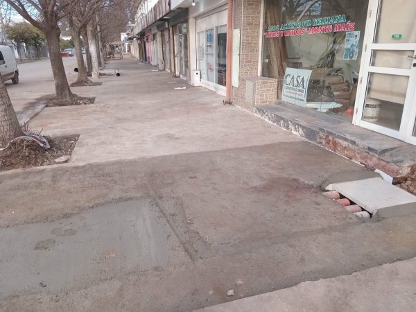 RENOVACI&Oacute;N TOTAL DE LA VEREDA EN LA SOCIEDAD ITALIANA