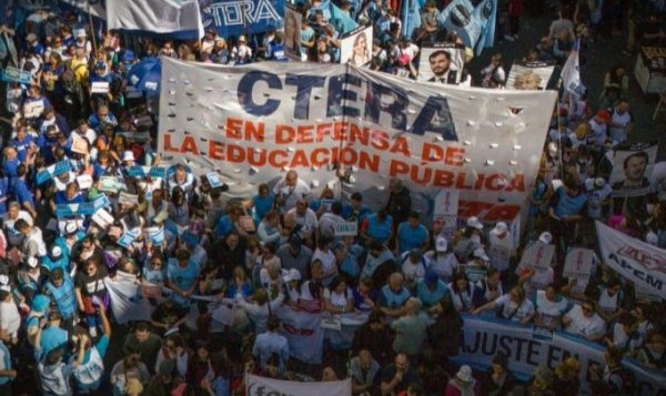 LUNES 3 DE AGOSTO: PARO NACIONAL DOCENTE