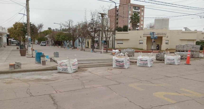 RAMPLA DE ADOQUINES EN CALLE 9 DE JULIO